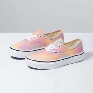 Vans | Girls Authentic Lace-up Shoes in Aura Shift